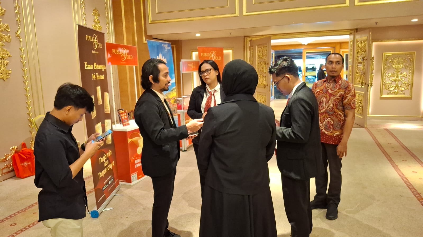 Masih Nabung Uang? Ini Cara Orang Cerdas Pindah ke Tabungan Emas Public Gold